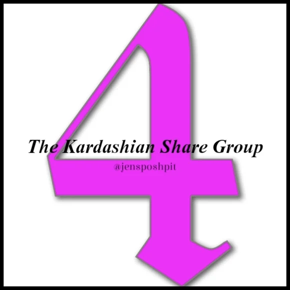 4/8 - Wed - Kardashian Share Group - Picture 15 of 15